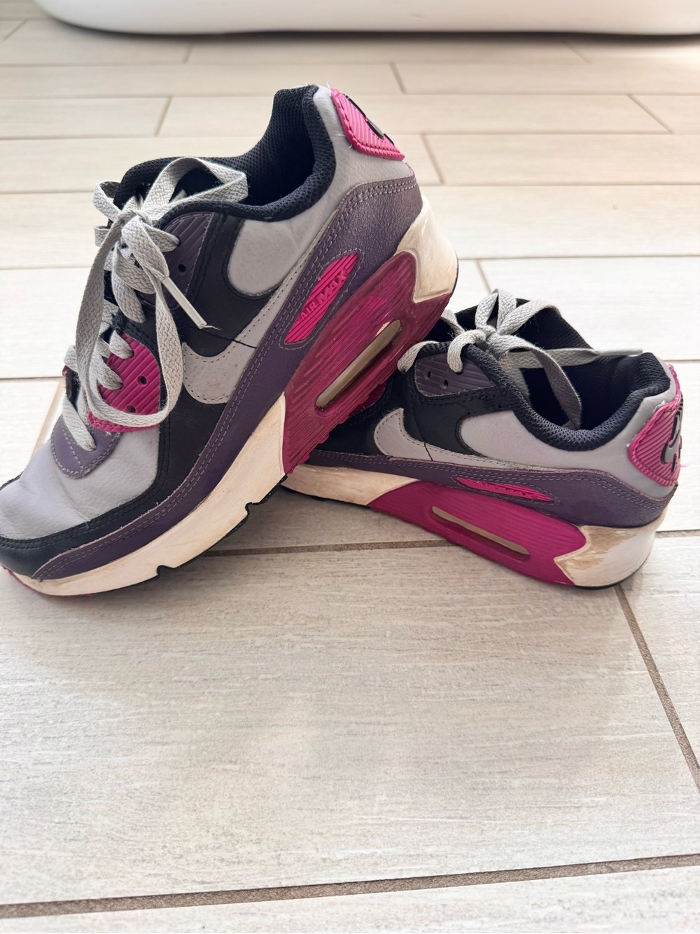 Kids Nike Air Max Sneakers in Gray and Pink